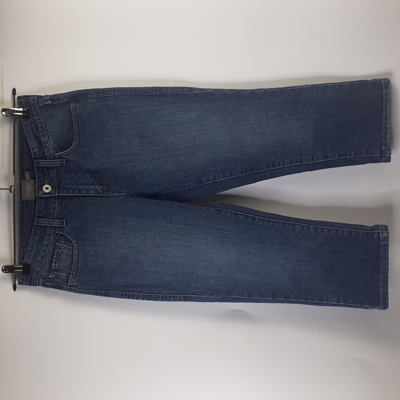Levi's Pants - Levi's Blue Jean Capris Size 4/27